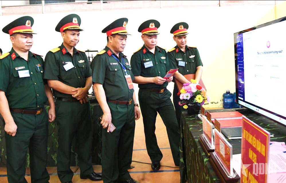 Chủ động, sáng tạo làm tốt công tác tham mưu, chỉ đạo công tác Đảng, công tác chính trị 